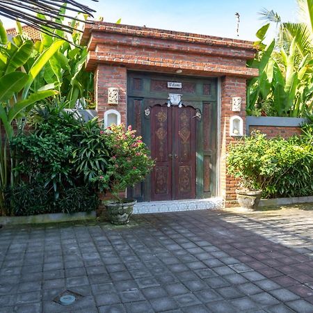 D-Anyar Stay And Surf Canggu Екстериор снимка